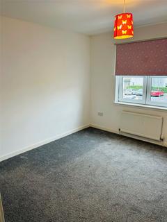 3 bedroom terraced house to rent, Corthie Court, Denny FK6