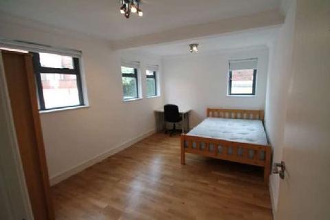 4 bedroom flat to rent, C Arthur Avenue, Lenton, Nottingham NG7