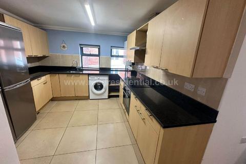 6 bedroom flat to rent, G Arthur Avenue, Lenton, Nottingham NG7