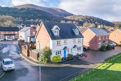 4 bedroom semi-detached house for sale, Ffordd Sain Ffwyst, Abergavenny NP7