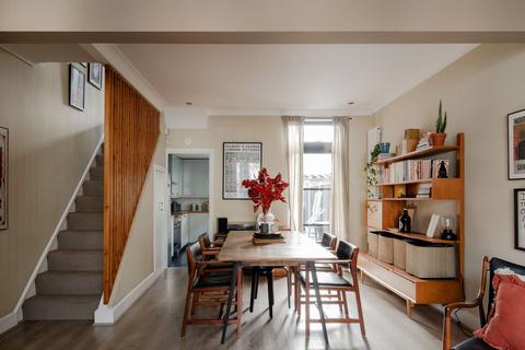 52 Kingsdown Road, London, E11 3LP