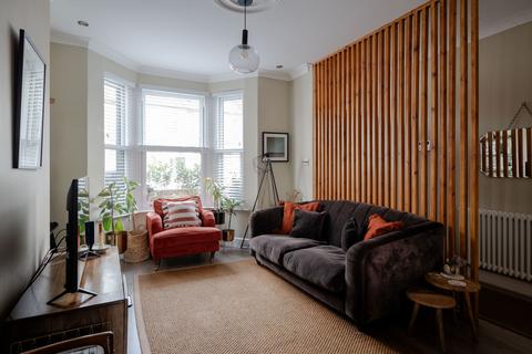 52 Kingsdown Road, London, E11 3LP