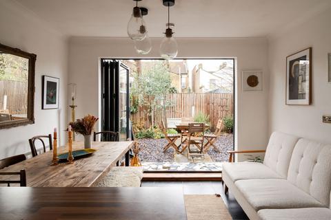 211 Neville Road, London, E7 9QL