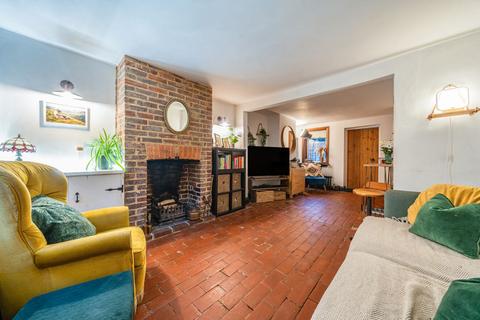 5 Sandrock, Haslemere, GU27 2PS