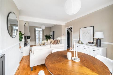 142 Ravenscroft Road, Beckenham, BR3 4TW