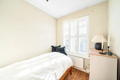 142 Ravenscroft Road, Beckenham, BR3 4TW