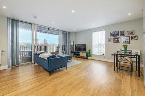 2 bedroom flat for sale, Plough Lane, London