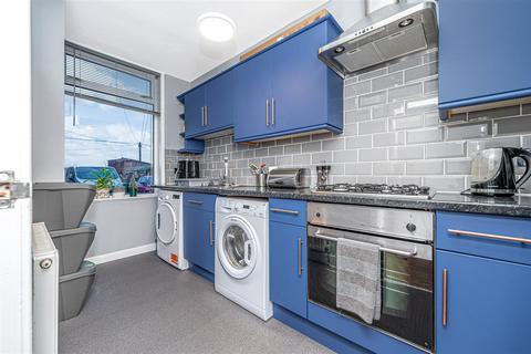 1 bedroom ground floor flat for sale, Flat 2, 184 Main Street, Newmills, KY12 8SY