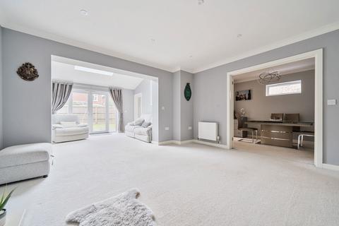 4 bedroom detached house for sale, The Paddocks, Hempstead ME7