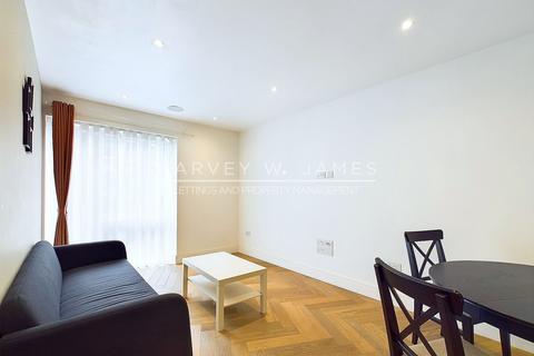 2 bedroom apartment to rent, New Kings Road, London House, SW6