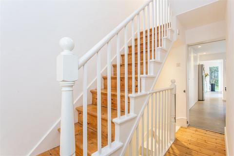 4 Lyal Road, London, E3 5QG