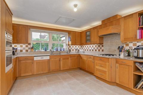 5 bedroom detached house for sale, Longacres, St Albans, Hers