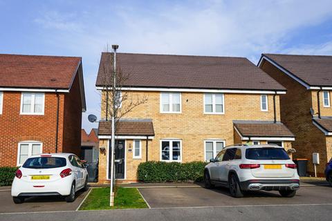 3 bedroom semi-detached house for sale, Hadrian Crescent, Leighton Buzzard