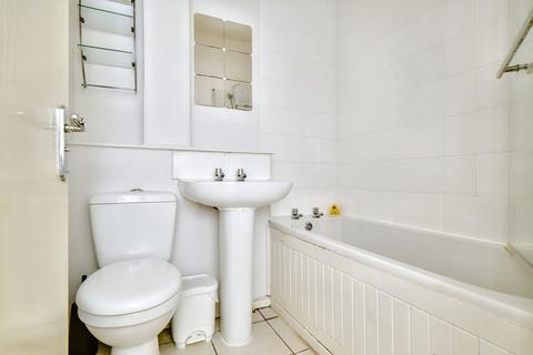 12/2 Abbey Lane, Edinburgh, EH8 8HH