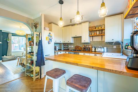 87 Boothroyd Drive, Leeds, LS6 2SL