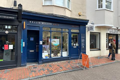 Retail property (high street) to rent, Brighton BN1