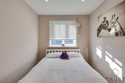 3 Calder Close, Mirfield, WF14 8JG