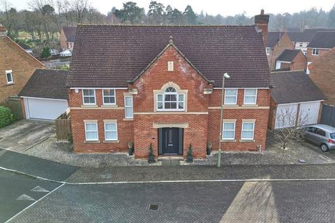 5 bedroom detached house for sale, Harrow Road, Fleet GU51