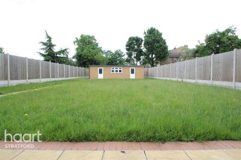1 bedroom in a house share to rent, Earlham Grove, Forest Gate