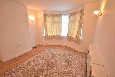 3 bedroom maisonette for sale, Tomswood Hill, IG6 2QS