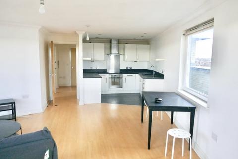 2 bedroom flat to rent, Montague House, Green lane, Ilford, IG3