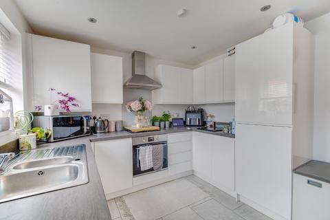 4 bedroom end of terrace house for sale, Ambassador Avenue, Birmingham, West Midlands, B31