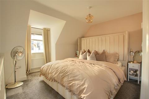 8 Field Avenue, Middlesbrough, TS4 2US