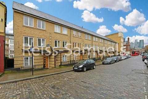 5 bedroom terraced house to rent, Ferry Street, London E14