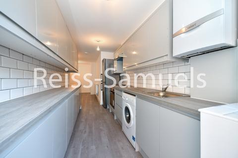 5 bedroom terraced house to rent, Lockesfield Place, London E14