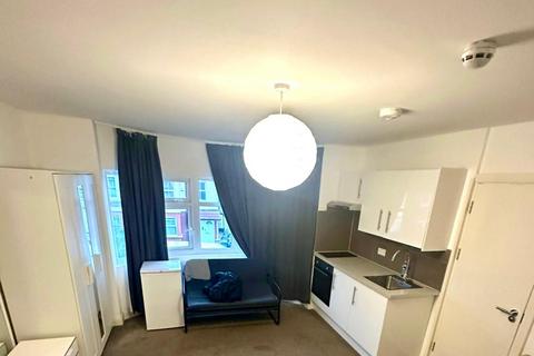 Studio to rent, Sevington Road NW4