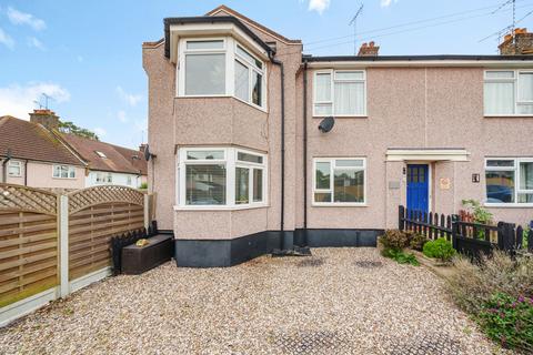 2 bedroom flat for sale, Norfolk Avenue, Leigh-On-Sea, SS9