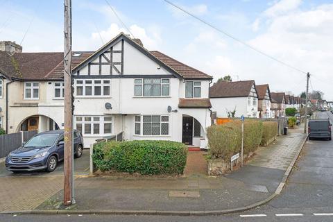 3 bedroom end of terrace house for sale, Green Way, Bromley BR2