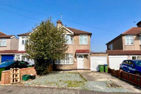 3 bedroom semi-detached house to rent, Anthony Road, Welling DA16