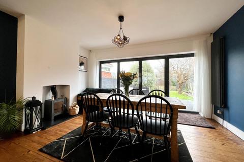 17 Alder Road, Folkestone, CT19 5BZ