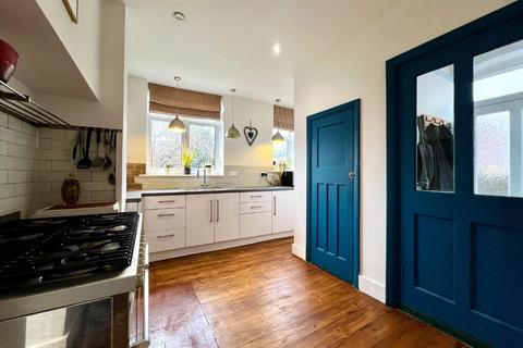 17 Alder Road, Folkestone, CT19 5BZ