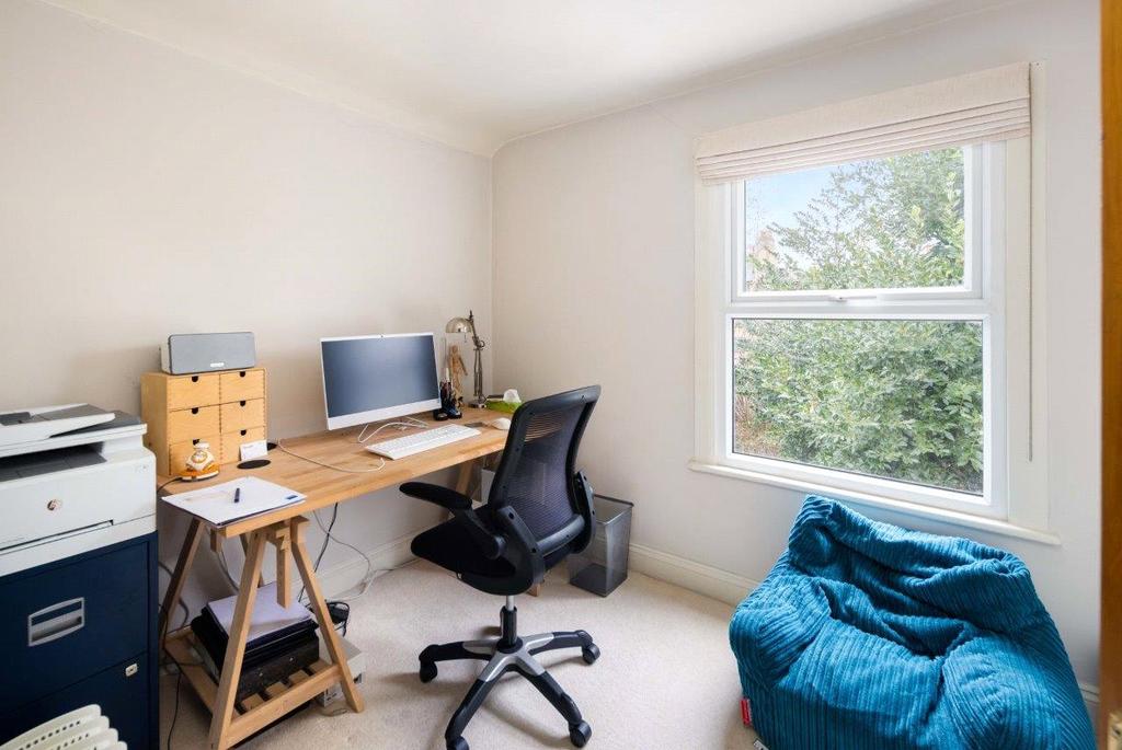 Bedroom 3/Study