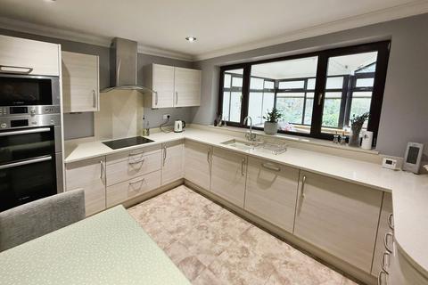 4 bedroom detached house for sale, Sketchley Road, Burbage