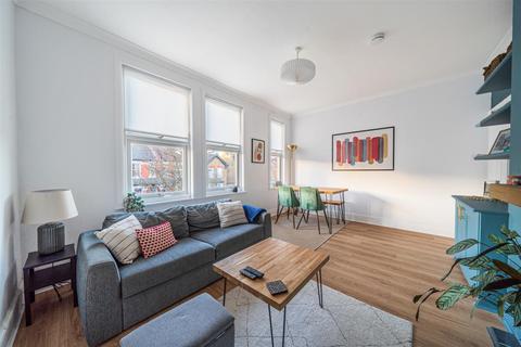 134a Ellerton Road, Surbiton, KT6 7TZ