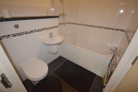 1 bedroom apartment to rent, Shorecliffe Rise, Radcliffe M26