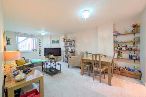 1 bedroom flat for sale, Wooldridge Close, Feltham, TW14