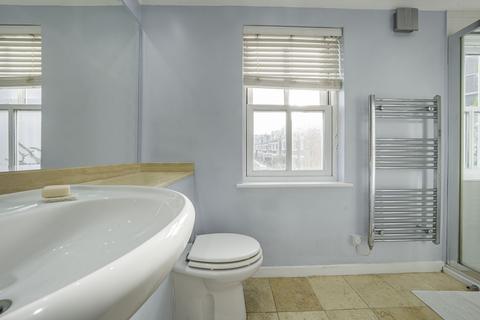 4, Vine Cottages Lancaster Park, Richmond, TW10 6AB
