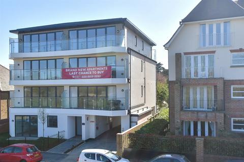 1 bedroom ground floor flat for sale, Forest View, Chingford
