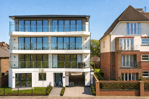 1 bedroom ground floor flat for sale, Forest View, Chingford