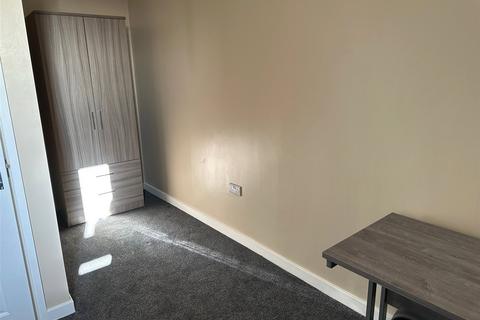 6 bedroom terraced house to rent, Stokes Croft, St Paul's, Bristol, BS1