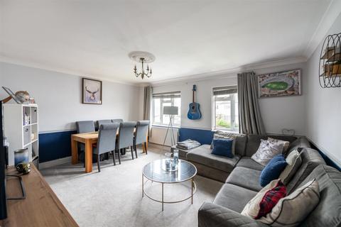 1 bedroom flat for sale, Radstock Way, Merstham, Redhill