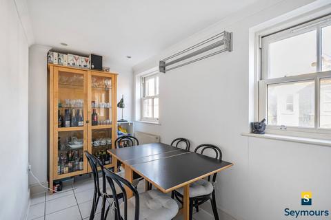 3 bedroom flat for sale, The Bars, Surrey GU1