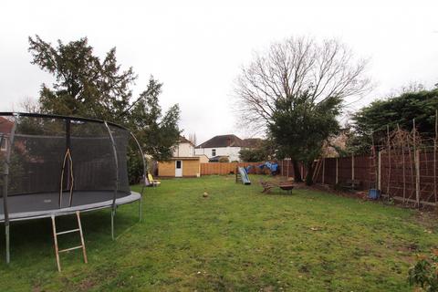 63 Cheam Road, Epsom, KT17 3EG