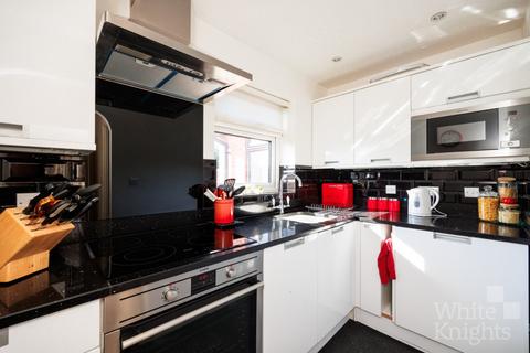 1 bedroom maisonette for sale, Carshalton Way, Reading RG6