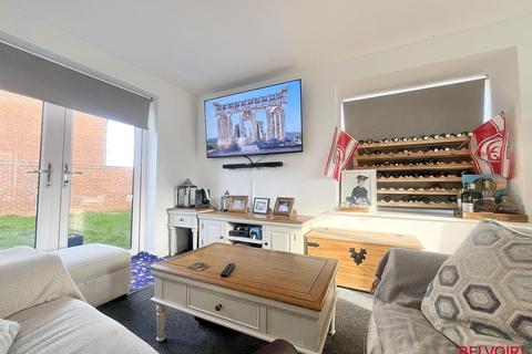 9 Amberoid Drive, Bishops Cleeve, Cheltenham, GL52 7ZX