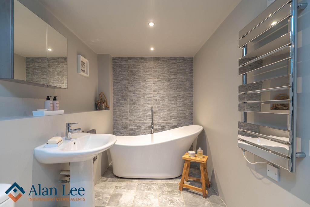 Ensuite Bathroom